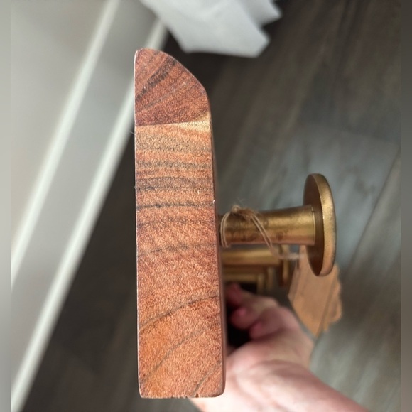 Artisan Natural Wood & Brass tone 4 hook coat rack w/hanging hardware - Picture 7 of 11